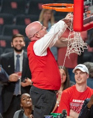 Conrad stated: “Under Houston Men’s Basketball Head Coach Kelvin Sampson, I have been grateful to be a part of several net-cutting ceremonies through the years. It really is an honor to be part of a program which succeeds with the kind of wonderful men and women in it.”